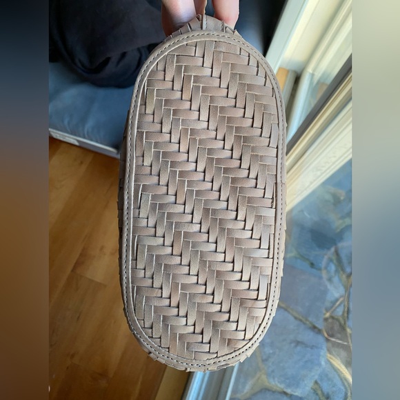 Bembien Woven Leather Tote Bag - Picture 8 of 13